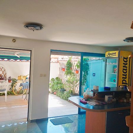 Lira Sto Apartments Pomorie Exterior foto