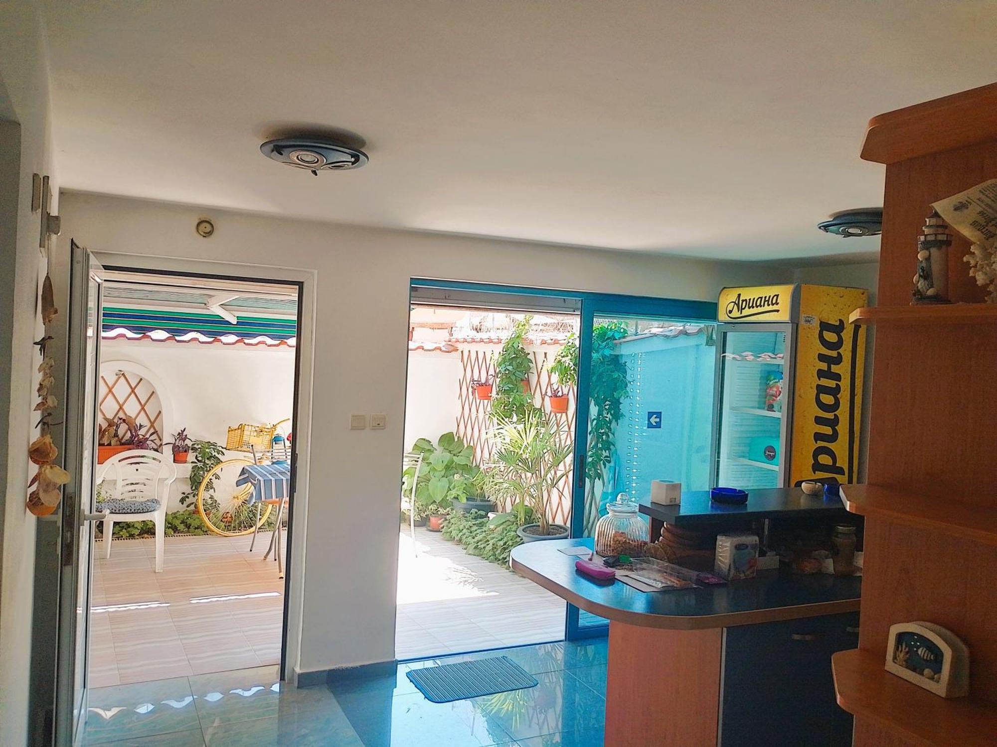 Lira Sto Apartments Pomorie Exterior foto