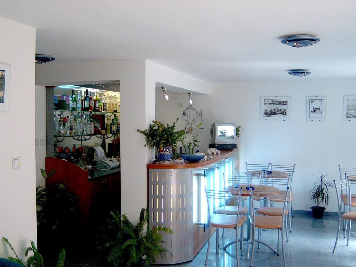 Lira Sto Apartments Pomorie Exterior foto